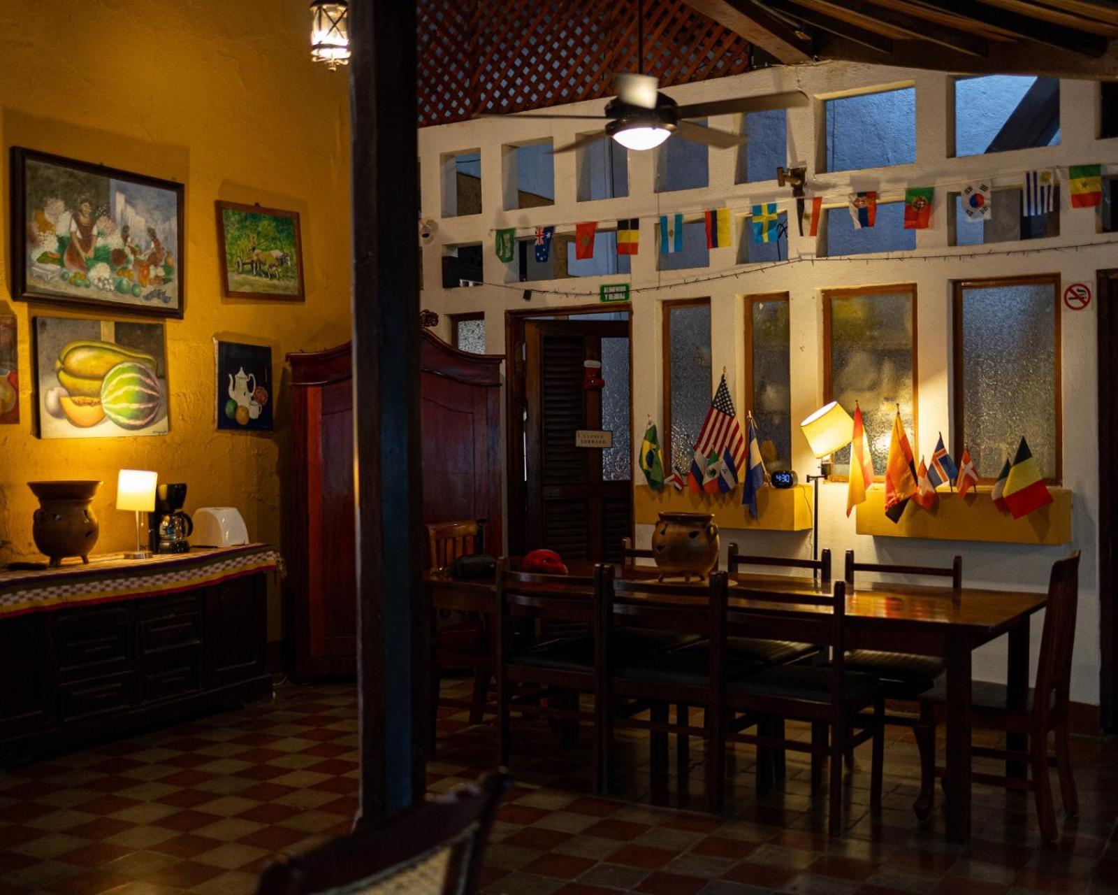Hostal Fuente Castalia, B Y B León 外观 照片